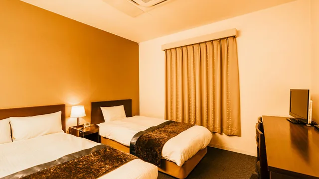 غرفة بسرير فردي وسرير كينج، Hotel Area One Takamatsu 1/2