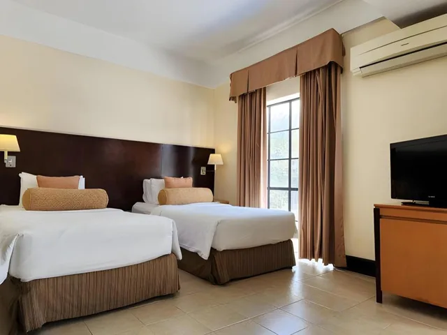 غرفة بريميوم بسريرين منفصلين، PonteFino Hotel & Residences 4/7