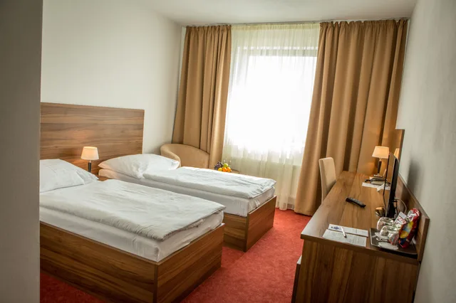 غرفة قياسية بسريرين منفصلين، Hotel Saffron 1/3
