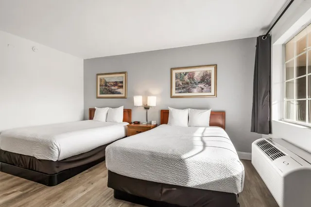 غرفة بسريرين مزدوجين، Heritage Inn Express Chico 7/10