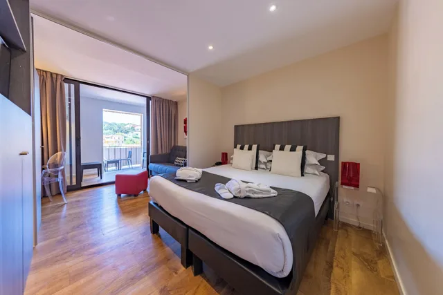 Junior Suite, Queen Bed, Sofa, Balcony or Terrace، Hotel Madeloc 1/10