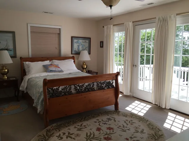 Light House, Deluxe, Futon Bed، The Baywood Bed and Breakfast 1/2