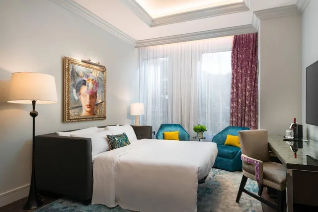 2 Bedrooms, Vice President, Suite, King Bed, 2 King Beds, Sofa، Grand Bohemian Hotel Charlotte Autograph Collection 2/6