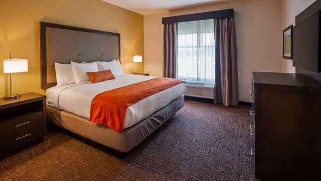 جناح، Best Western Plus Elizabethtown Inn & Suites 2/3