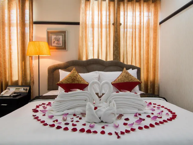 غرفة ديلوكس بسرير كينج بإطلالة على المدينة، SALITA HOTEL 3/3