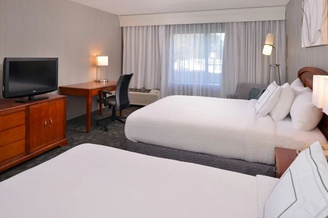 غرفة بسريرين كوين، Courtyard by Marriott Charlotte Gastonia 1/1