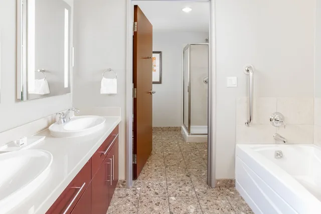 جناح بسرير كينج بإطلالة على المدينة بغرفة نوم واحدة بمطبخ، Staybridge Suites Las Vegas 3/7