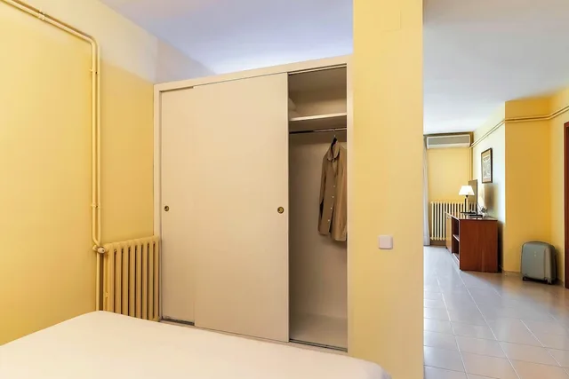 شقة بشرفة بمطبخ صغير، Aparthotel Bertran 1/5