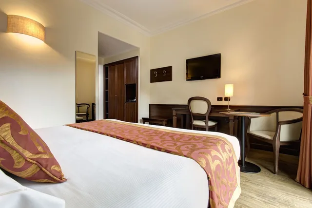 غرفة كلاسيكية بسريرين منفصلين، Hotel Athena Siena 2/6