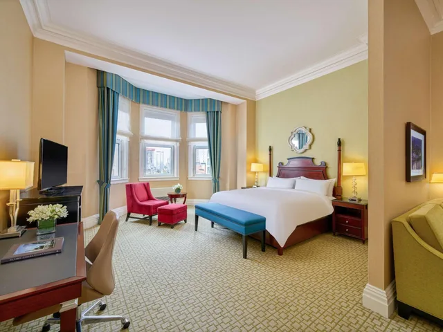 Deluxe, King Bed, Queen Bed, Fairmont Chateau Laurier 3/5
