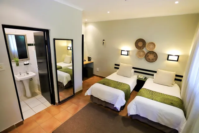 غرفة قياسية بسرير مزدوج أو سريرين منفصلين، Mantenga Lodge 1/2