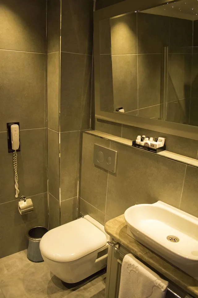 غرفة قياسية ثلاثية بثلاثة أسرّة بإطلالة على البحر، Mayer Hotel 10/10