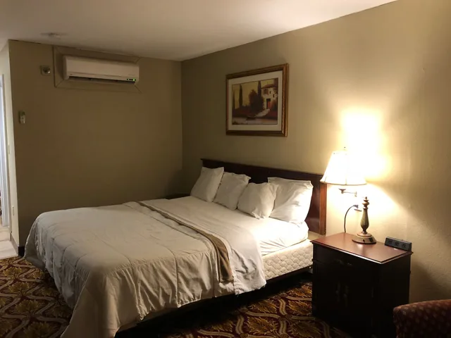غرفة ديلوكس بسرير كينج لذوي الإعاقة، New Bedford Inn Suites 3/8