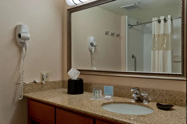 غرفة بسرير كوين، Hampton Inn Phoenix/Anthem 2/2