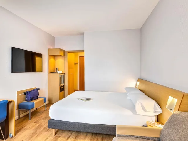 غرفة قياسية بسرير كينج، NOVOTEL CASERTA SUD 5/10