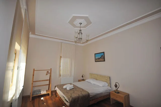 غرفة قياسية بسرير كوين بإطلالة على الحديقة بغرفة نوم واحدة، Uchisar Stone House 1/3