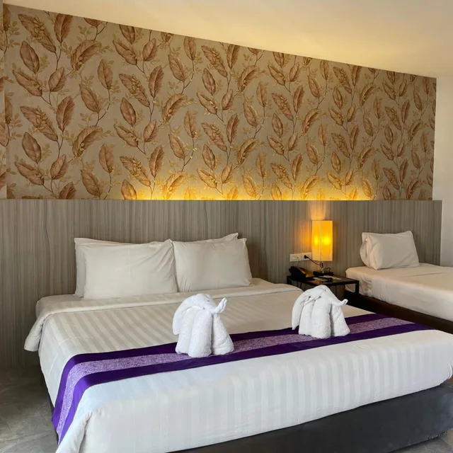 غرفة سوبيريور ثلاثية، Embryo Hotel 4/9