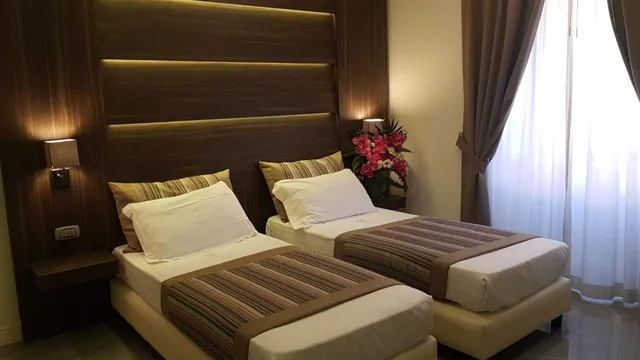 غرفة بسريرين منفصلين، Palazzo Firenze 2/7