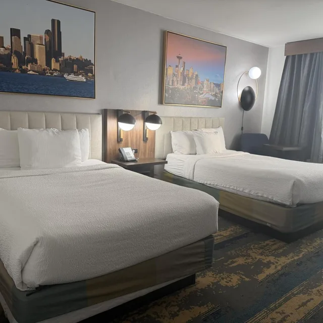 غرفة ديلوكس بسريرين مزدوجين، La Quinta Inn & Suites by Wyndham Seattle Sea-Tac Airport 2/10