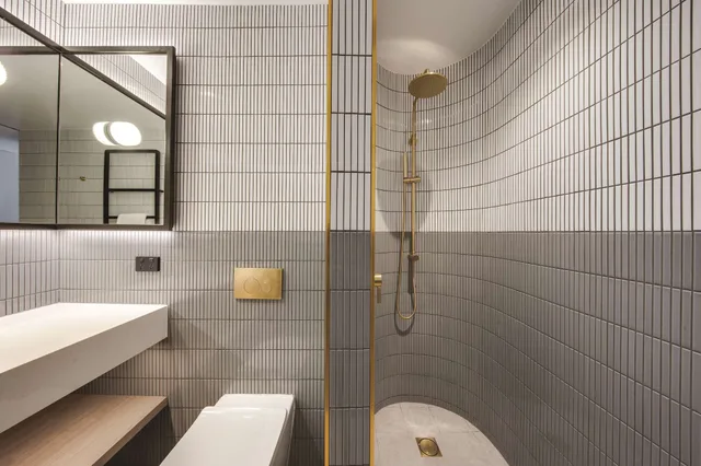 غرفة ديلوكس بسرير كينج أو سريرين منفصلين، Vibe Hotel Sydney Darling Harbour 5/7