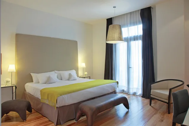Suite, King Bed, Esplendor by Wyndham Montevideo Cervantes 2/10