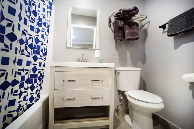 شقة تنفيذية بسرير كينج مع أريكة، Anaheim Executive Inn Suites 2/2