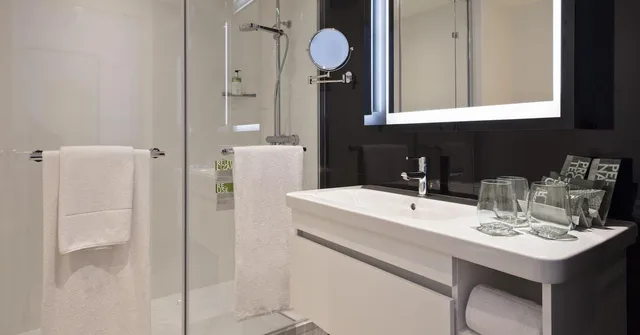 غرفة قياسية مفردة بسرير مزدوج، Innside by Melia Barcelona Apolo 2/4
