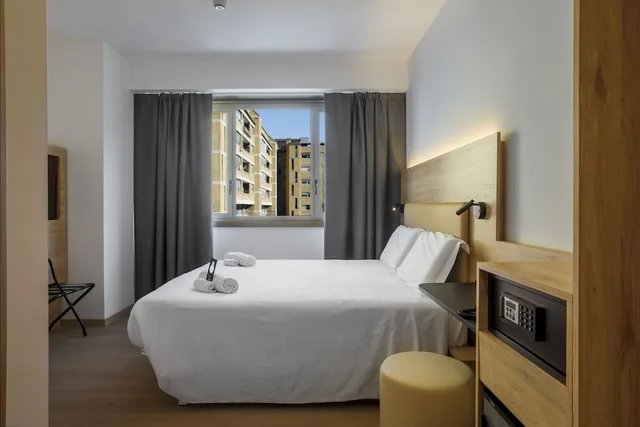 غرفة اقتصادية بسرير فردي، B&B HOTEL Catania City Center 3/4