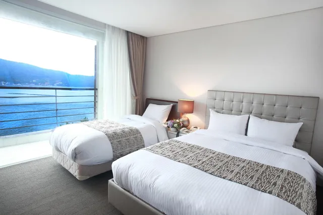 غرفة ديلوكس بسريرين منفصلين، Hotel Riviera Geoje 1/2