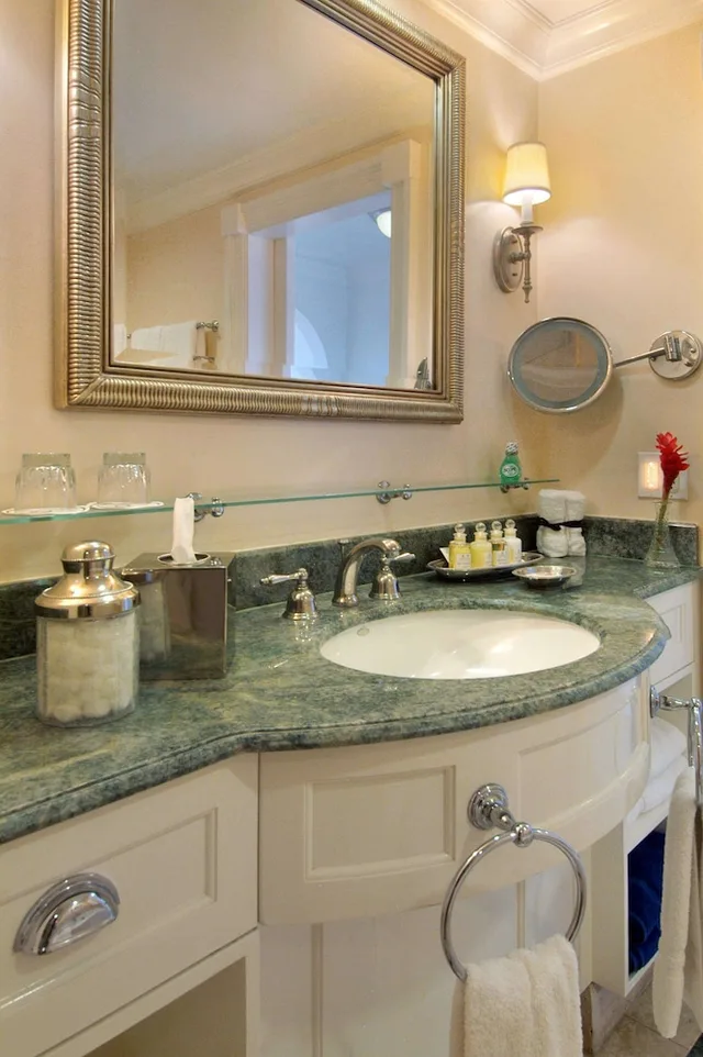 Suite, King Bed, Beach Front, Accessible، The Fairmont Royal Pavilion 7/7
