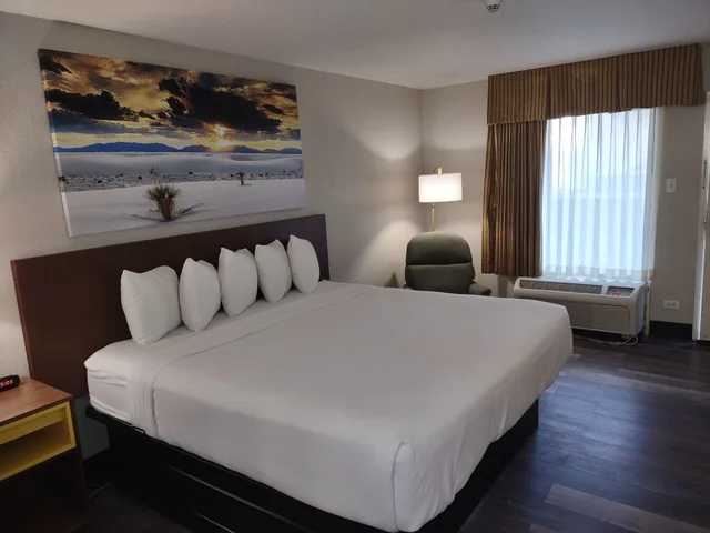 غرفة بزنس بسرير كينج، Days Inn by Wyndham Port Charlotte/Punta Gorda 2/10