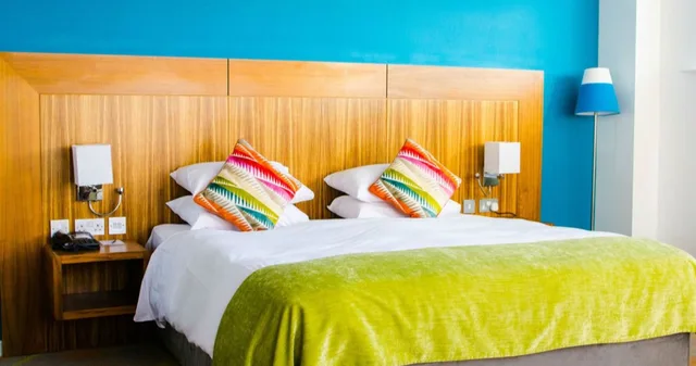 Standard, Twin Beds, Glasshouse Hotel 5/7