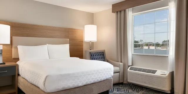 جناح بسرير كوين لذوي الإعاقة، CANDLEWOOD SUITES HARRISBURG 1/1