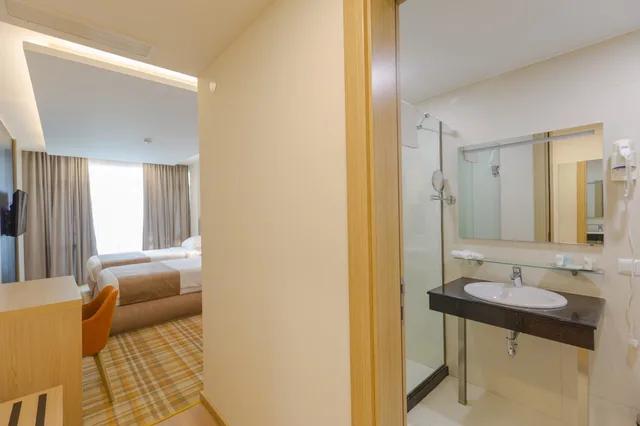 جناح جونيور بسرير كينج بشرفة، Best Western Premier Batumi 7/7