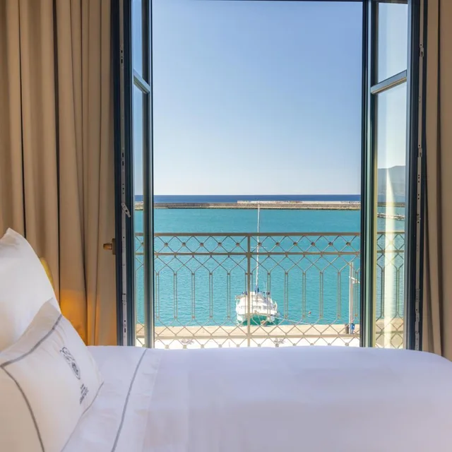 غرفة ديلوكس بسرير مزدوج بإطلالة على البحر، Grand Hotel Kalamata 1/10