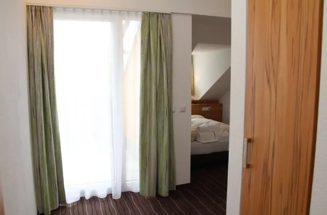 شقة بسرير مزدوج، Schafer Boardinghouse 2/2