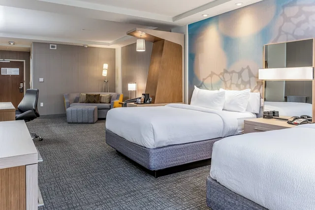 استوديو بسريرين كوين مع أريكة لذوي الإعاقة، Courtyard by Marriott Asheville Biltmore Village 1/1