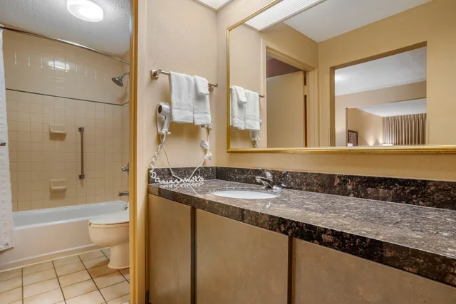 غرفة قياسية بسريرين كوين، Econo Lodge Inn & Suites Foley-North Gulf Shores 9/10