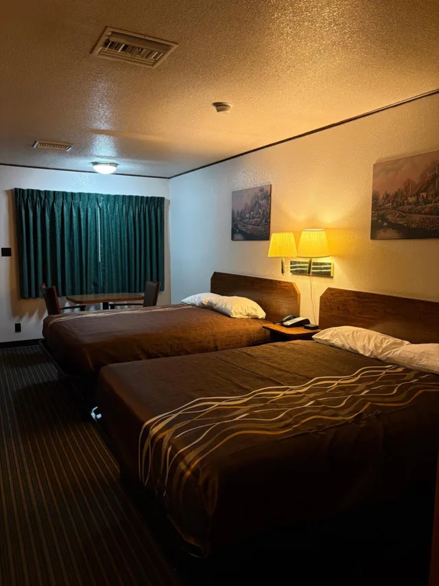 غرفة قياسية بسريرين كوين، Motel Garberville 2/10