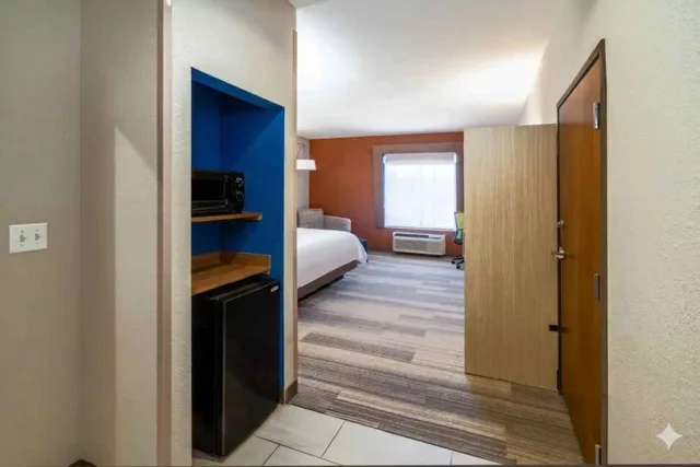 Leisure, King Bed، Holiday Inn Express Hotel And Suites Magee 6/6
