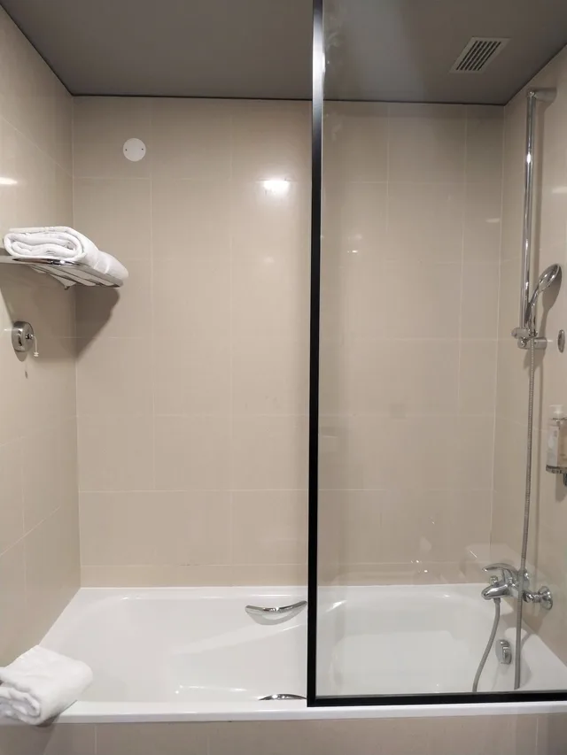 غرفة كلاسيكية بسرير مزدوج، Azoris Royal Garden - Leisure & Conference Hotel 5/5