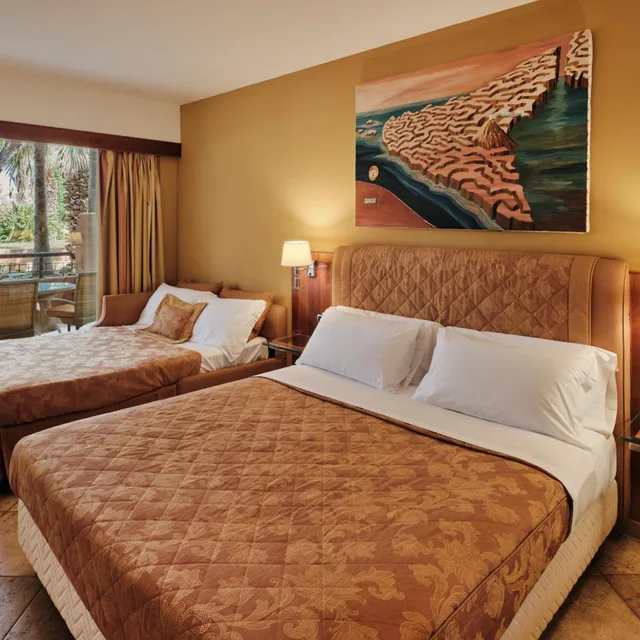 غرفة ديلوكس ثلاثية مع أريكة، Acacia Resort 2/5