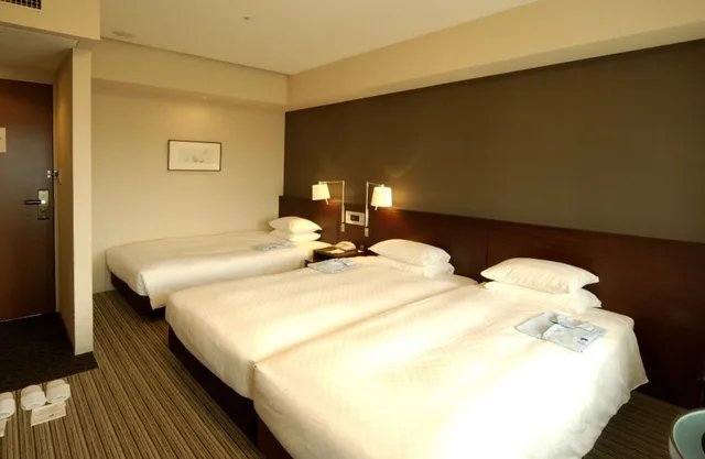 Type A, Superior, 3 Beds, Smoking، Centrair Hotel 1/2