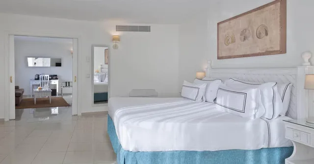 جناح جونيور بسرير مزدوج، ME Marbella 1/10