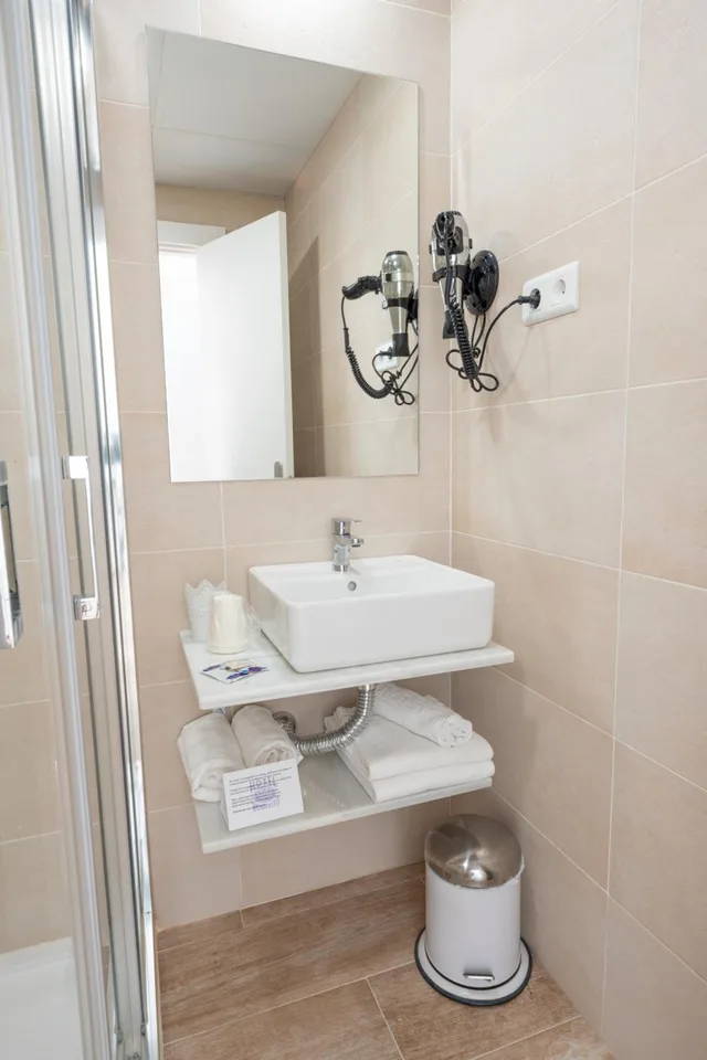 غرفة بسرير فردي، Hotel Romerito 7/8