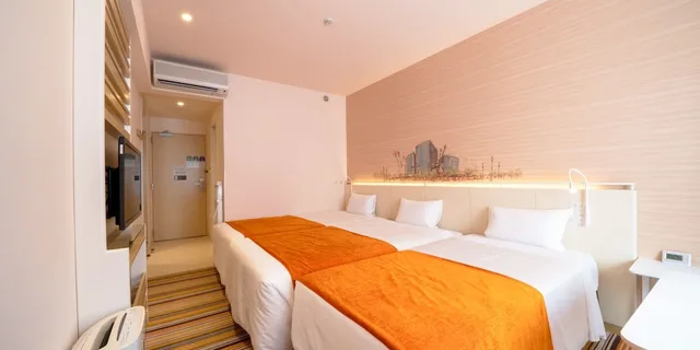 Room, Triple, Twin Beds, Murphy Bed، OURS INN HANKYU 2/7