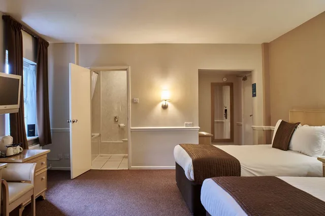 غرفة عائلية بسرير مزدوج وسرير فردي، The Regency Hotel Solihull Formely Corus Solihull Hotel 1/1