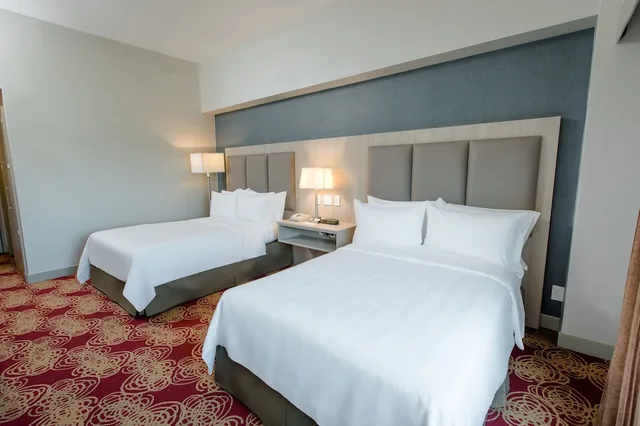 غرفة قياسية بسريرين كوين، Holiday Inn Managua - Convention Center 5/8