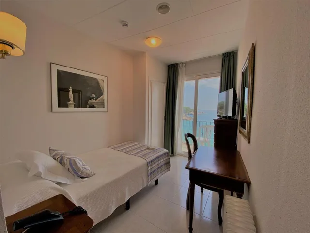 Room, Single, Costa Brava 2/6