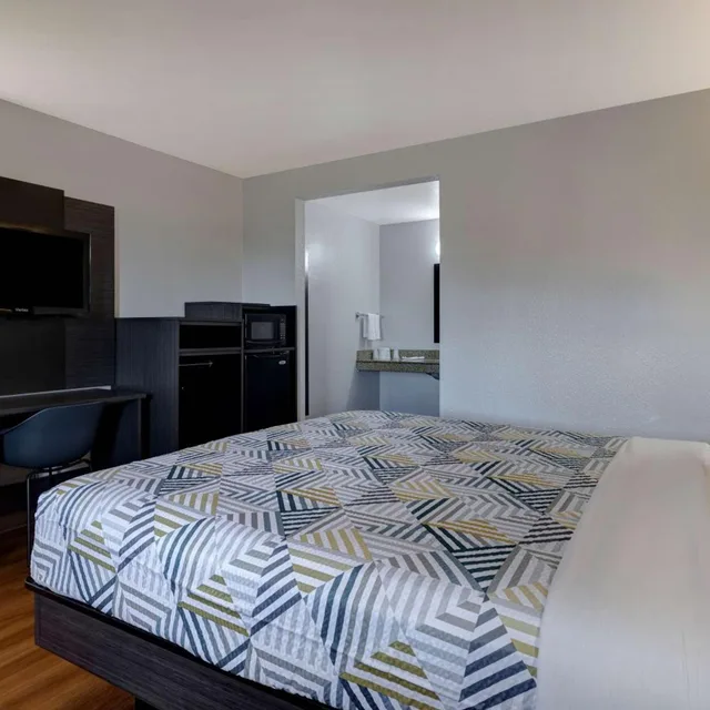 غرفة بسرير كينج للمدخنين لذوي الإعاقة، Motel6 Buttonwillow, CA - Central 10/10